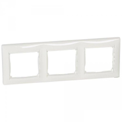 Legrand DIY Valena Бел Рамка 3-ая гориз (694242)